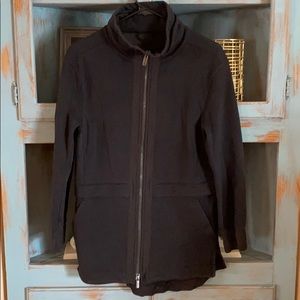 Lululemon black sweater size 4
